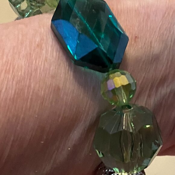 NEW Large bead green bracelets - Picture 5 of 9